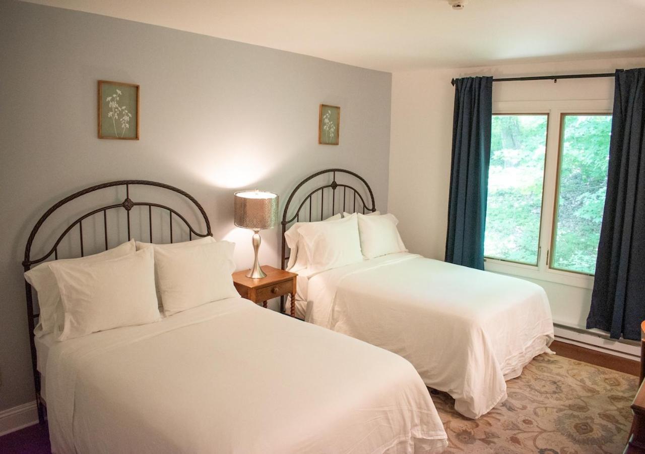 Apple Tree Inn 莱诺克斯 外观 照片